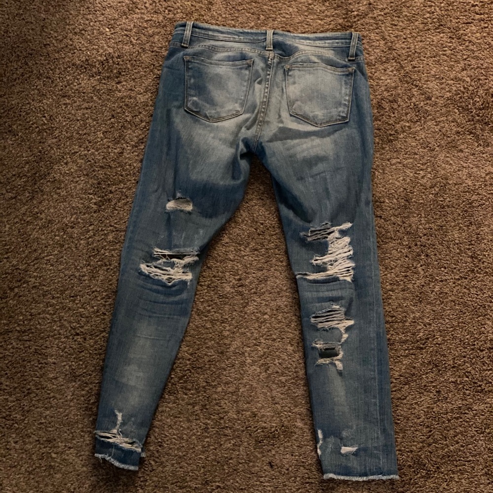 Buckle, skinny jeans